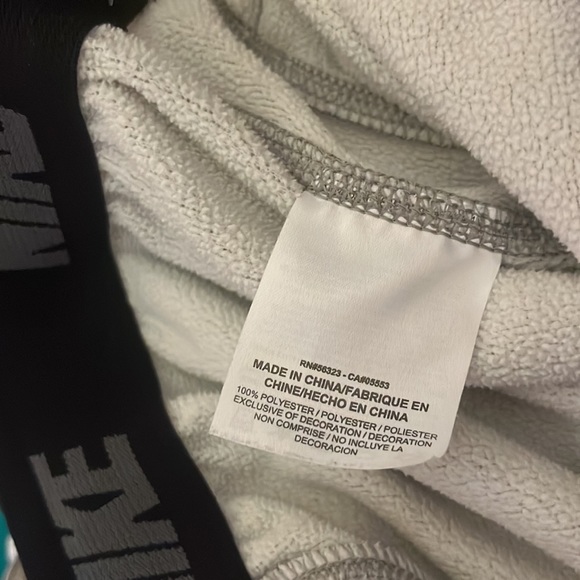 Nike men’s Therma-Fit sweatpants - Picture 7 of 7